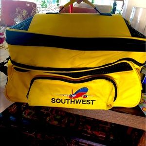 Airline pet carrier